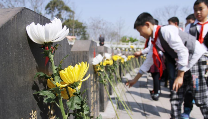 清明祭掃高峰提前到來，多地創(chuàng)新祭掃服務(wù)形式