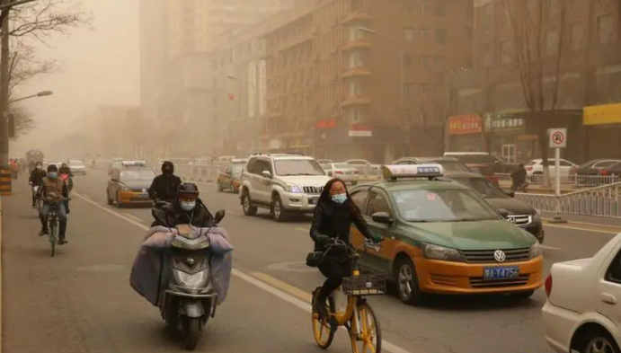 北方地區(qū)多輪沙塵天氣主要原因是什么？生態(tài)環(huán)境部回應